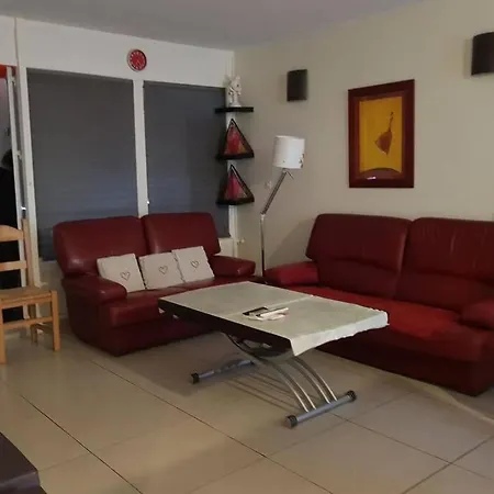 아파트 Grand Appart 2 Chambres Dans Residence Calme Et Fermee 브론